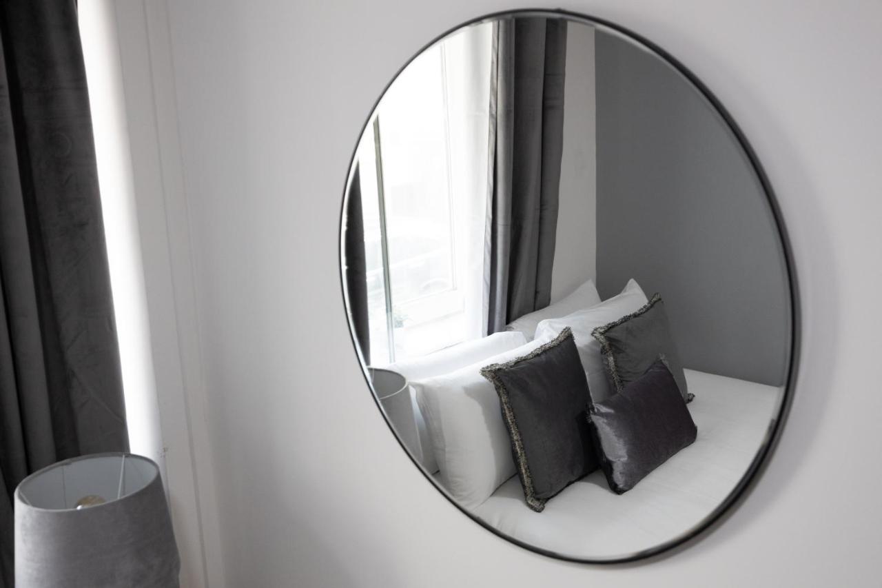 Spacious 4 Bedroom House Next To Kensington Palace Apartamento