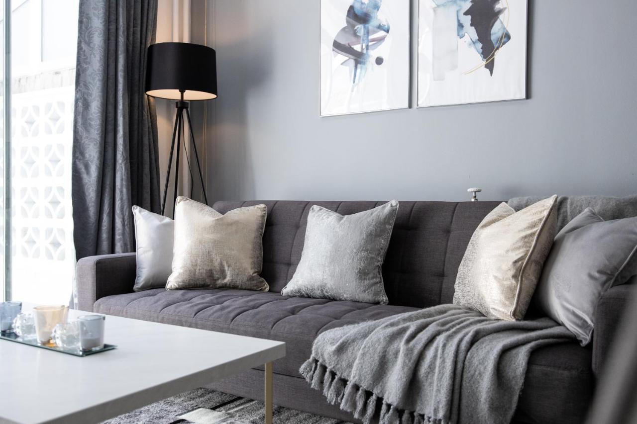Spacious 4 Bedroom House Next To Kensington Palace Апартаменты *