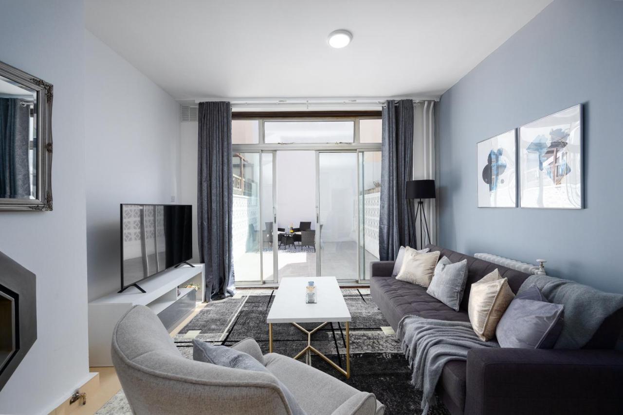 Spacious 4 Bedroom House Next To Kensington Palace Апартаменты *