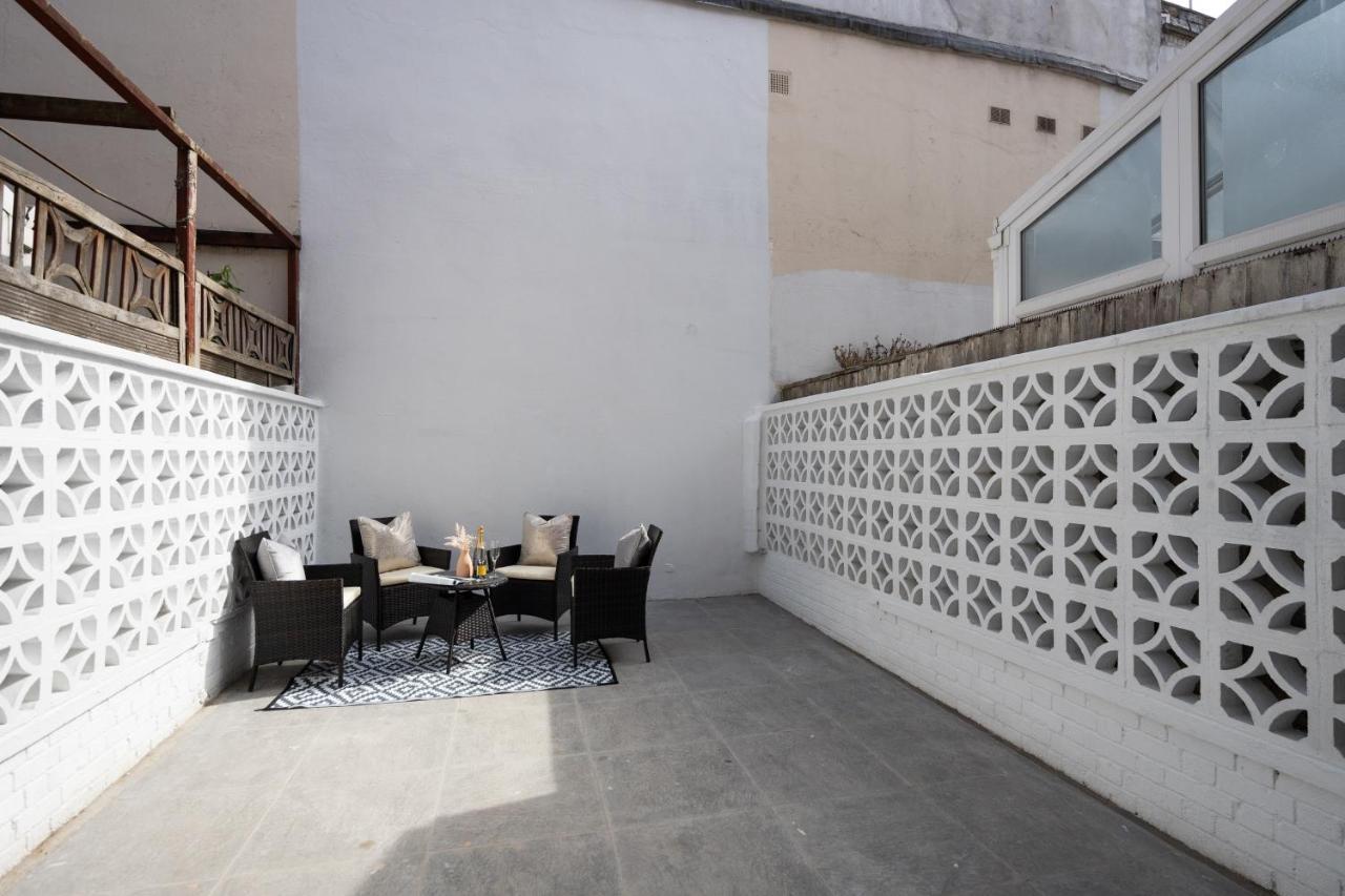 Spacious 4 Bedroom House Next To Kensington Palace Апартаменты Лондон